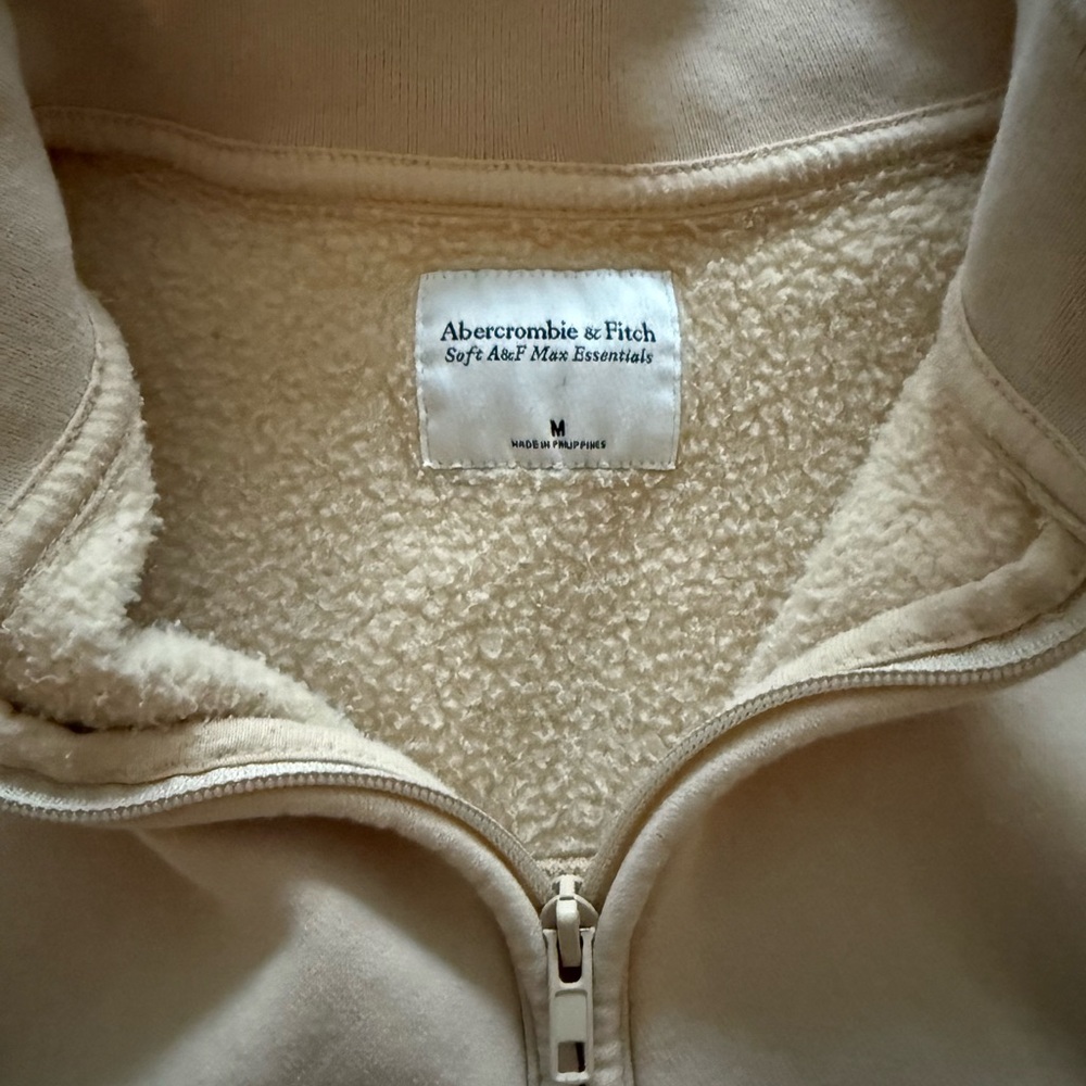 Abercrombie & Fitch Quarter-Zip Sweatshirt - Picture 6 of 9